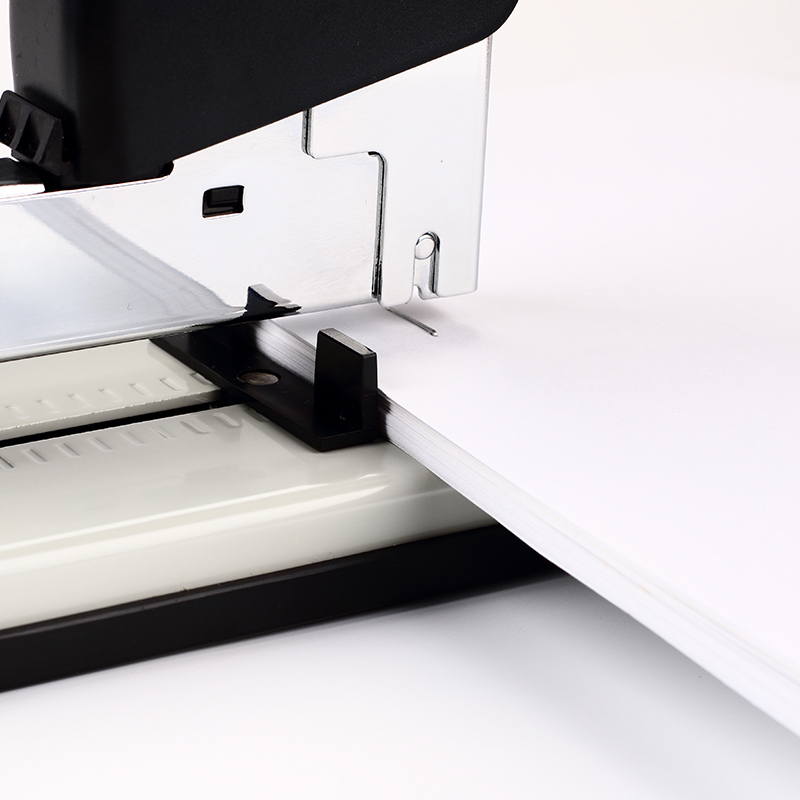 齐心 B3061 重型订书机 100页使用23/6-23/13订书钉