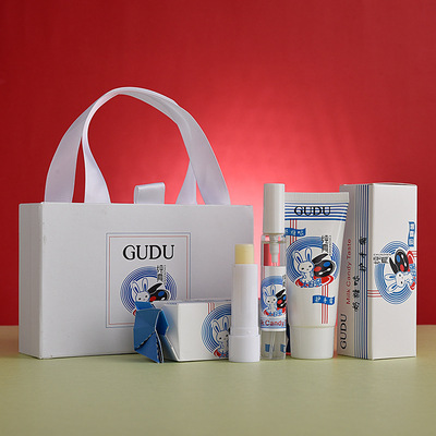 GUDU 大白兔礼盒套装奶糖味润唇膏香水护手霜