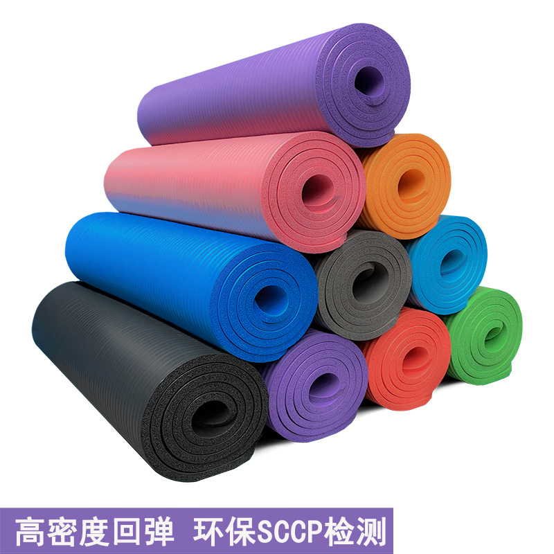 瑜伽垫加宽加厚舞蹈健身运动地垫子一条（颜色随机）