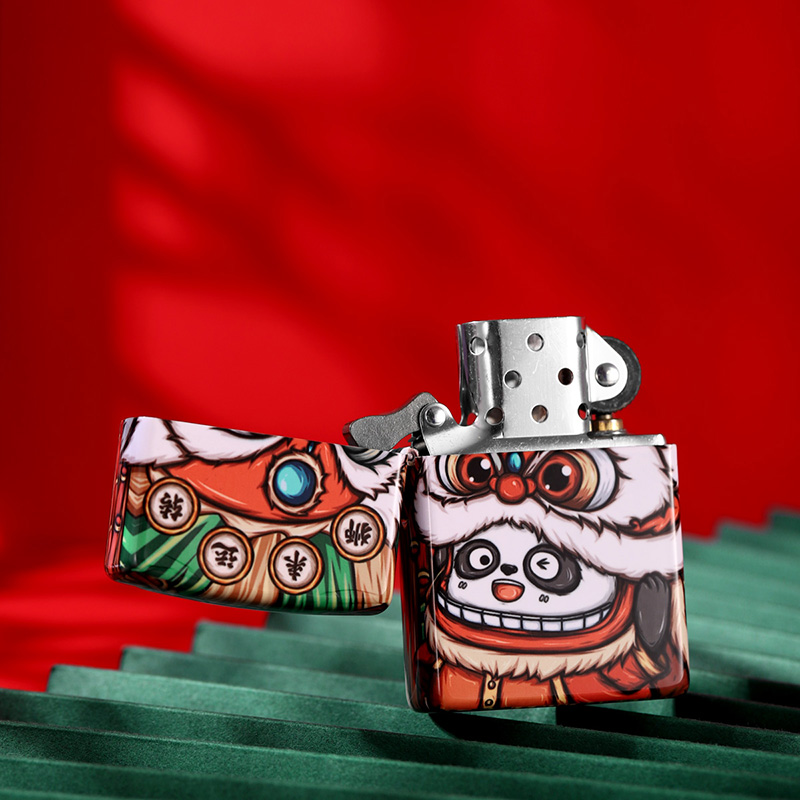 ZIPPO 亮漆彩印狮来运转打火机 Z1547