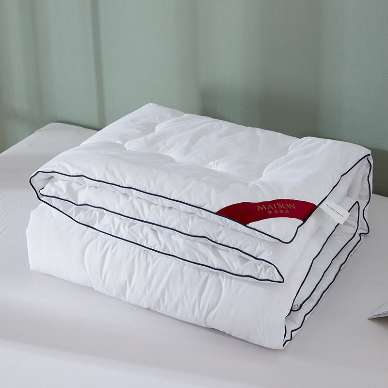 梦洁家纺 素馨羽丝绒四季被200*230CM 1010289014